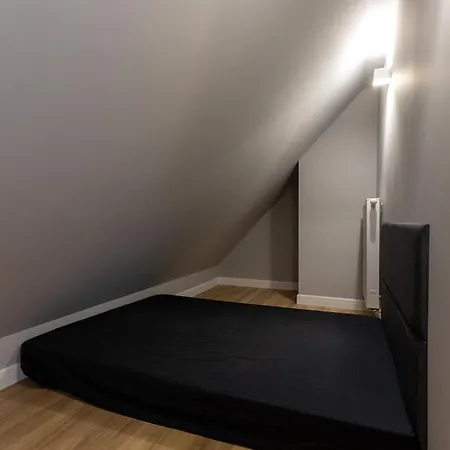 Center Floor View&balcony *