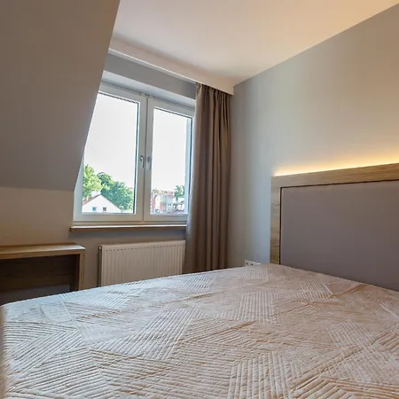 Center Floor View & Balcony *