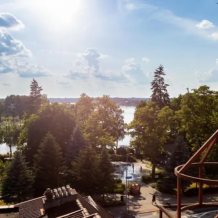 Appartement Center Floor View & Balcony *