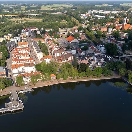 Appartement Center Floor View & Balcony