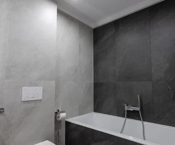 Center Floor View & Balcony *