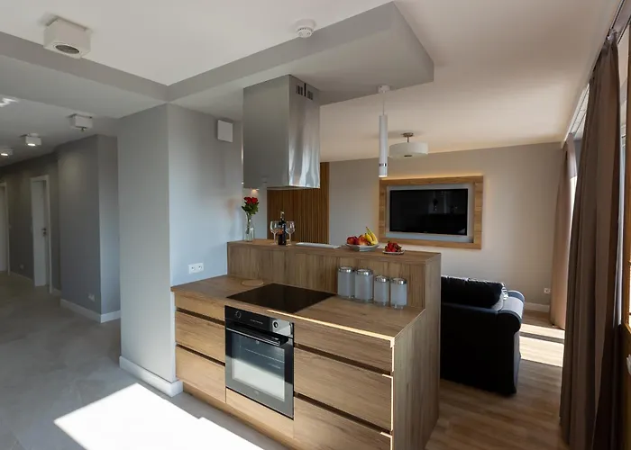 Center Floor View & Balcony Apartmán *