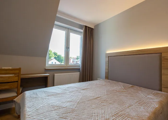 Center Floor View & Balcony *