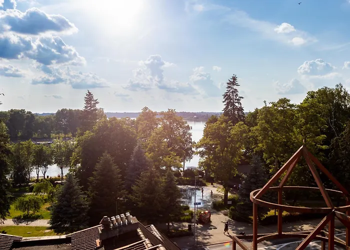 Apartmán Center Floor View & Balcony *